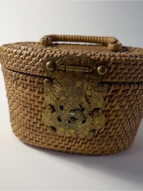 Vintage Woven Chinese Tea Basket Brass Koi Dragon Etched Brass Clasp